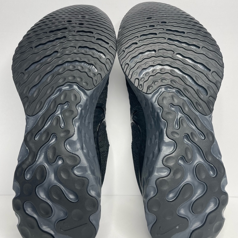 Nike React Infinity Run Flyknit 2 Triple Black - Picture 10 of 11
